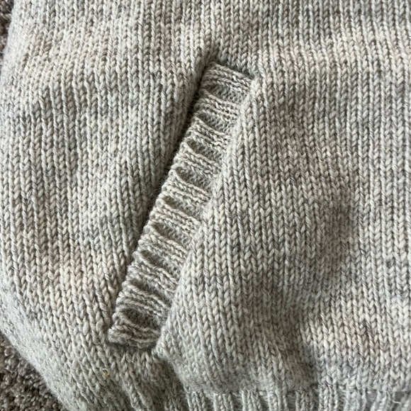 Lost Horizons Wool lined Sweater vest - Picture 8 of 10